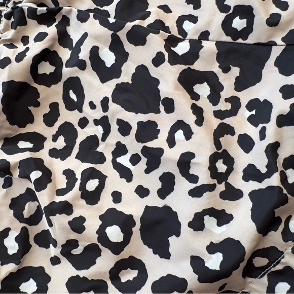 Leopard Shorts - Picture 3 of 3